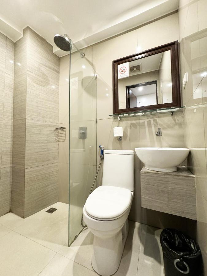 Nest Fort Bgc Makati City Esterno foto